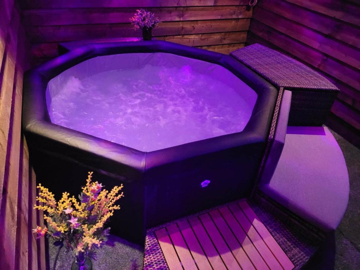 Chambre Vigne, Piscine Spa Fitness Lugon et l'Ile du Carney Exterior photo